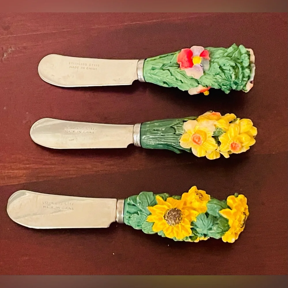 Mud Pie Floral Cheese Board Set Monogram P (NIB) Spring Spreader Knives Gift